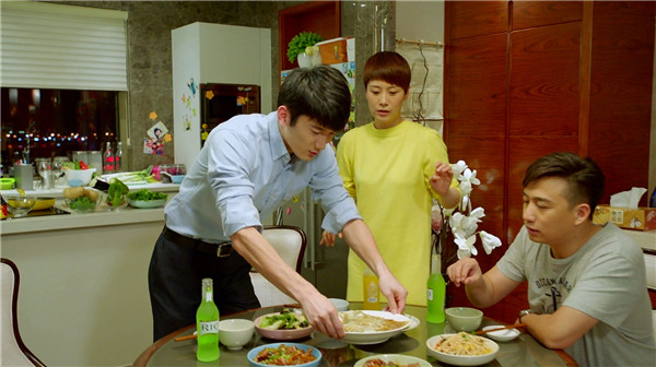 男人嫌弃妻子不工作,遭妻子怒怼:"我顾家又养家,要你干什么"