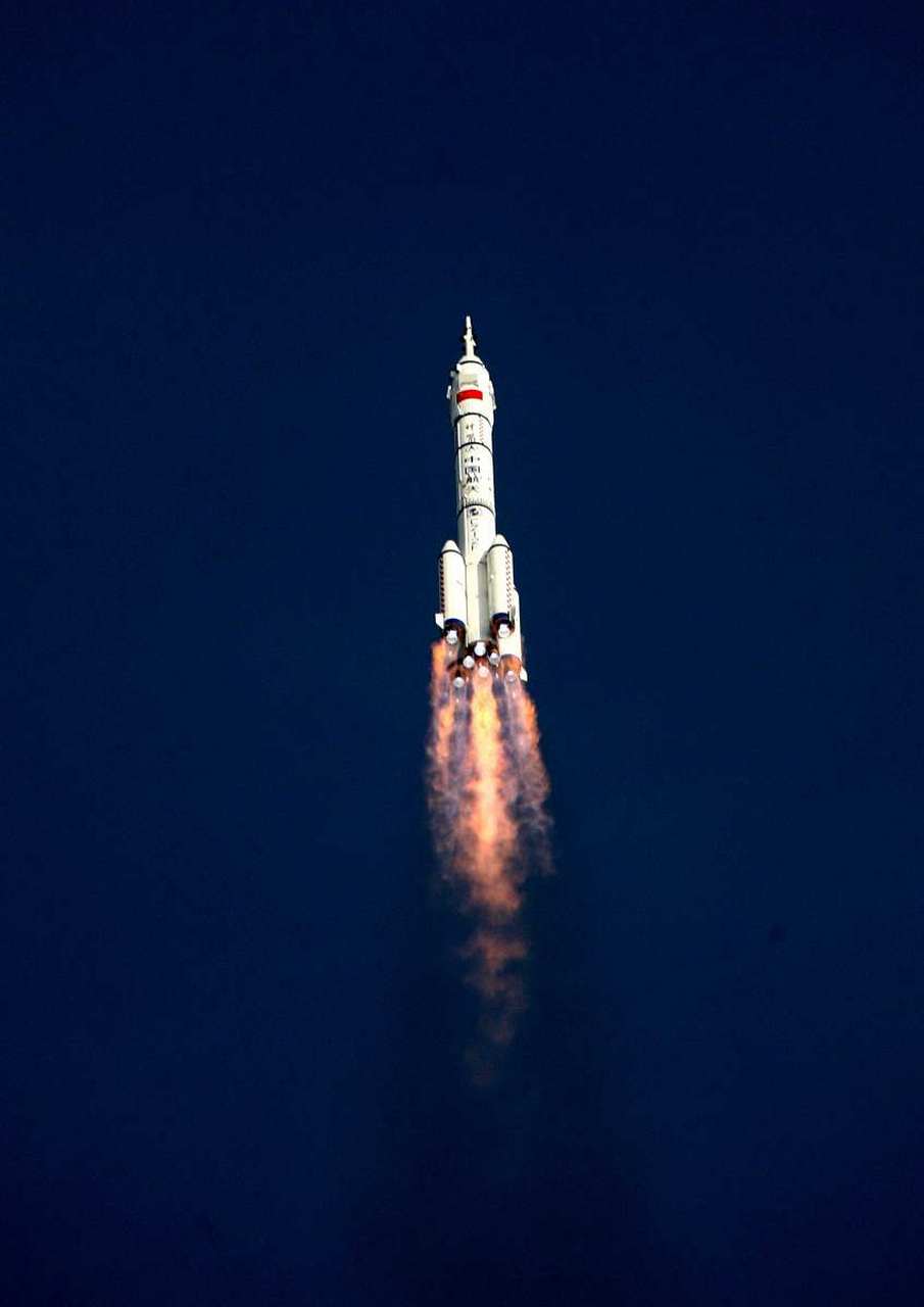 普天同庆: 神舟十六号载人飞船发射取得圆满成功!  厉害了我的祖国!