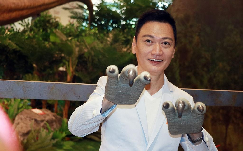 2018年8月4日,上海,"师奶杀手"陶大宇现身《侏罗纪世界2》主题展 ,张