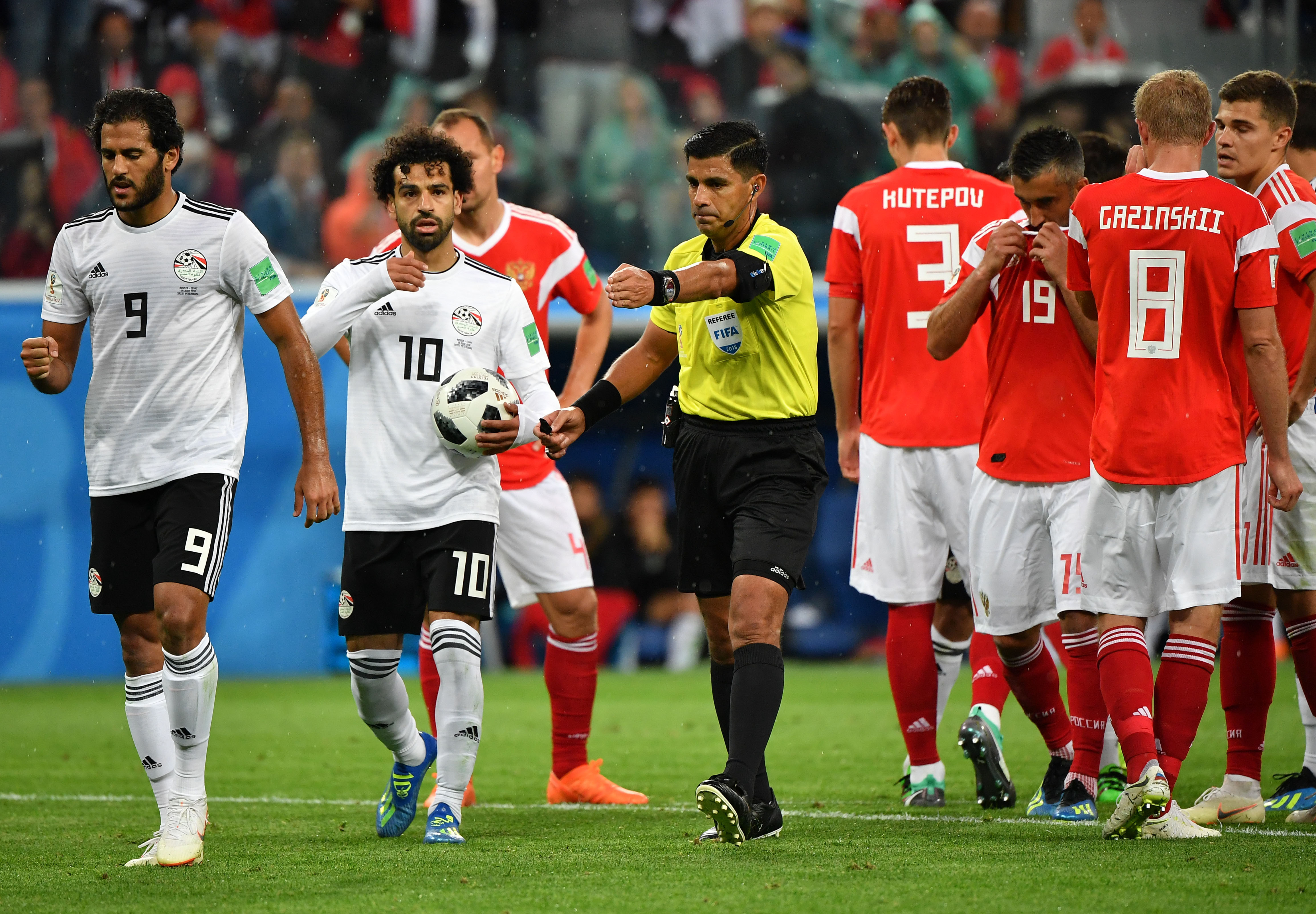 足球——a组:埃及对阵俄罗斯(18)