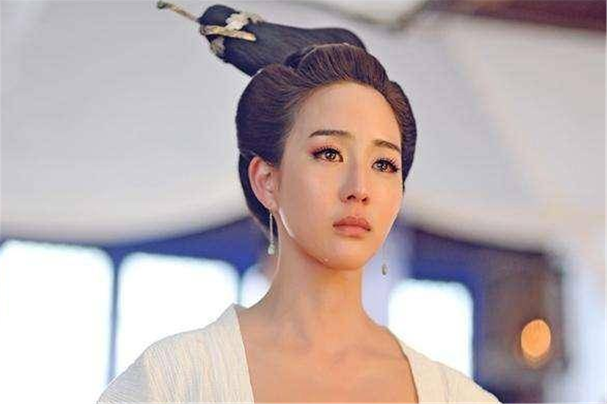 古代女子殉葬有多悲惨?嫔妃们还活着,太监就将其头割开注入水银