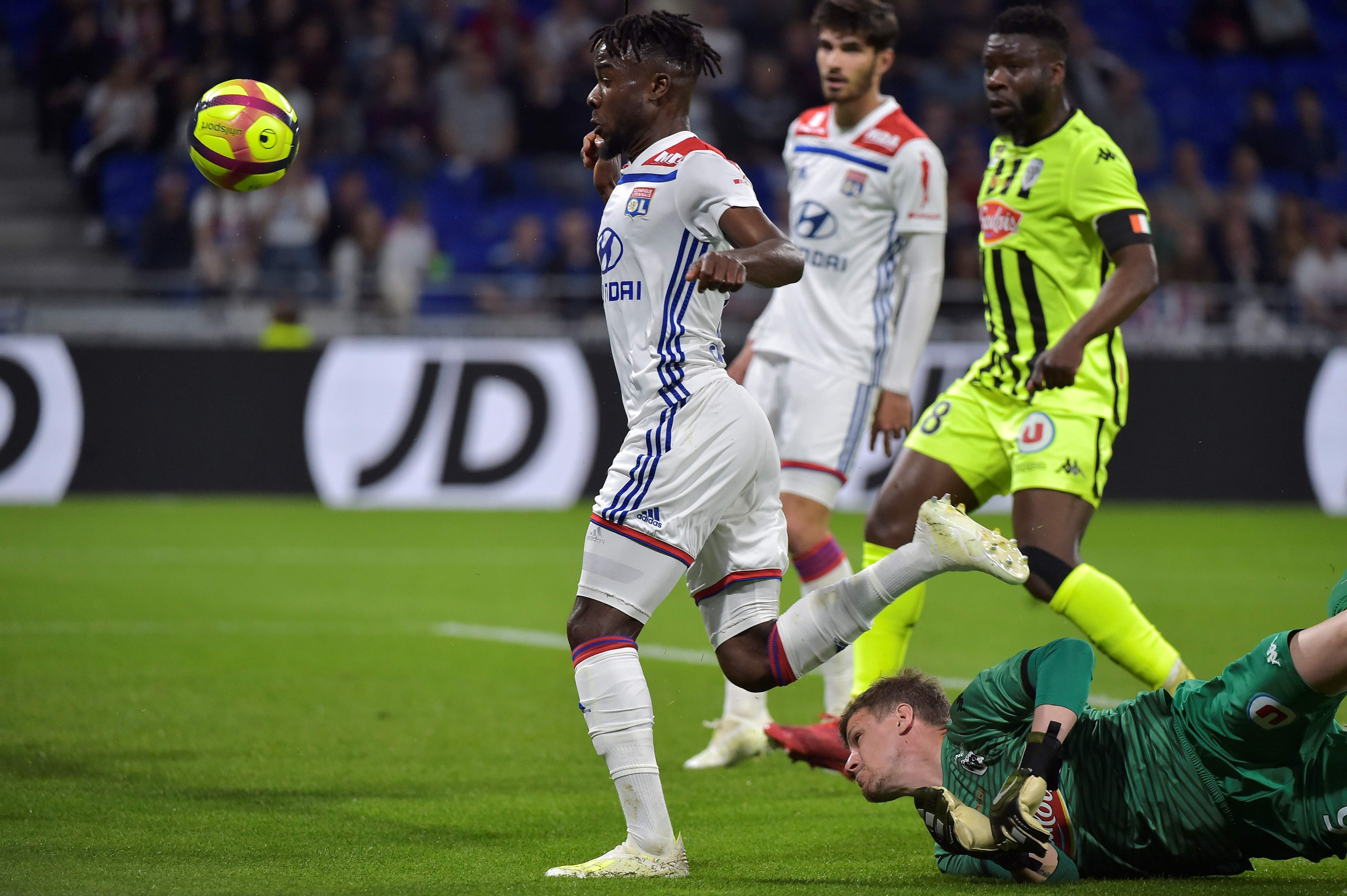 外代,2019年4月20日    (外代二线)足球——法甲联赛:里昂胜昂热    4