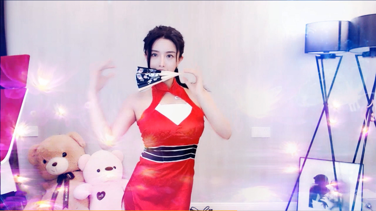 古阿扎古风舞来袭!一曲《风月》舞动迷人魅力 网友表示已经沦陷