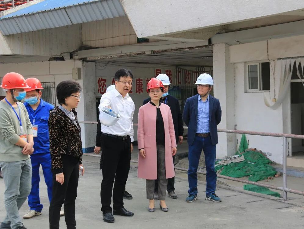 蒋丽英调研全市社会足球场地设施建设及南河体育中心升级改造情况