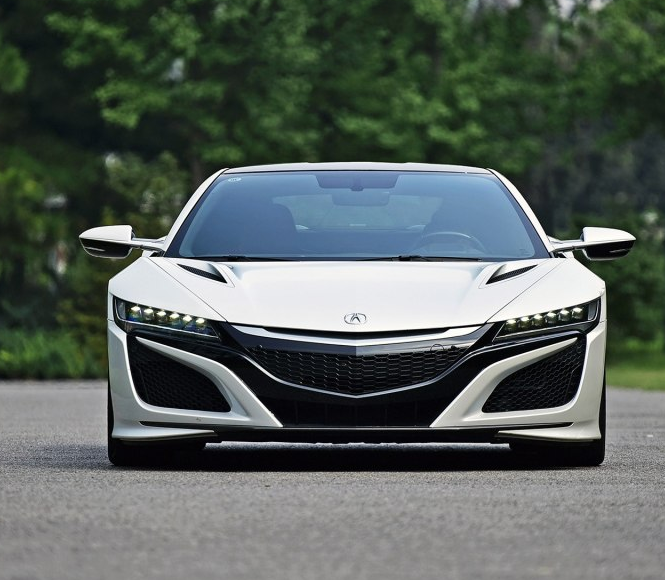 俊俏耐看的讴歌nsx,辨识度极高,初见确实被吸引到了