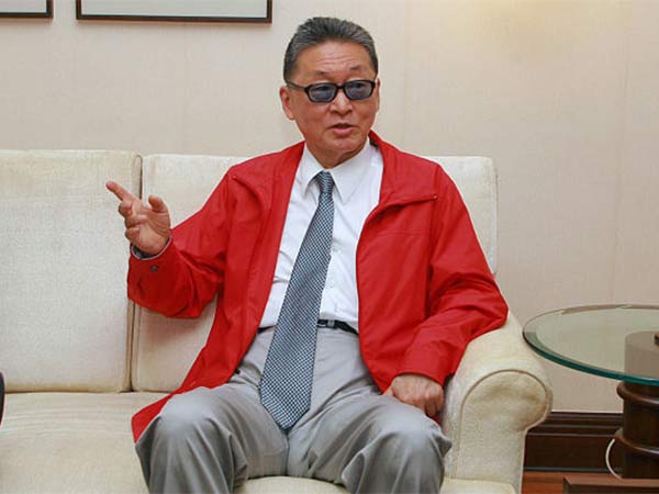 李敖这么"桀骜",为何有这样的金钱观?