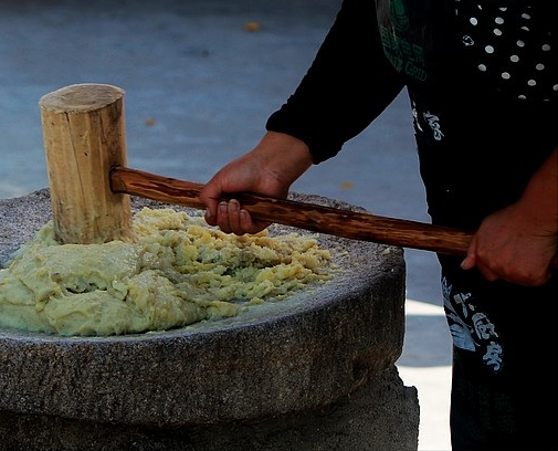 地道小吃洋芋糍粑,软糯香甜的家乡味