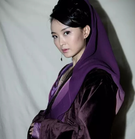 童年回忆《花姑子》,演员虽然已不再年轻,但沈晓海的陶醉太难忘