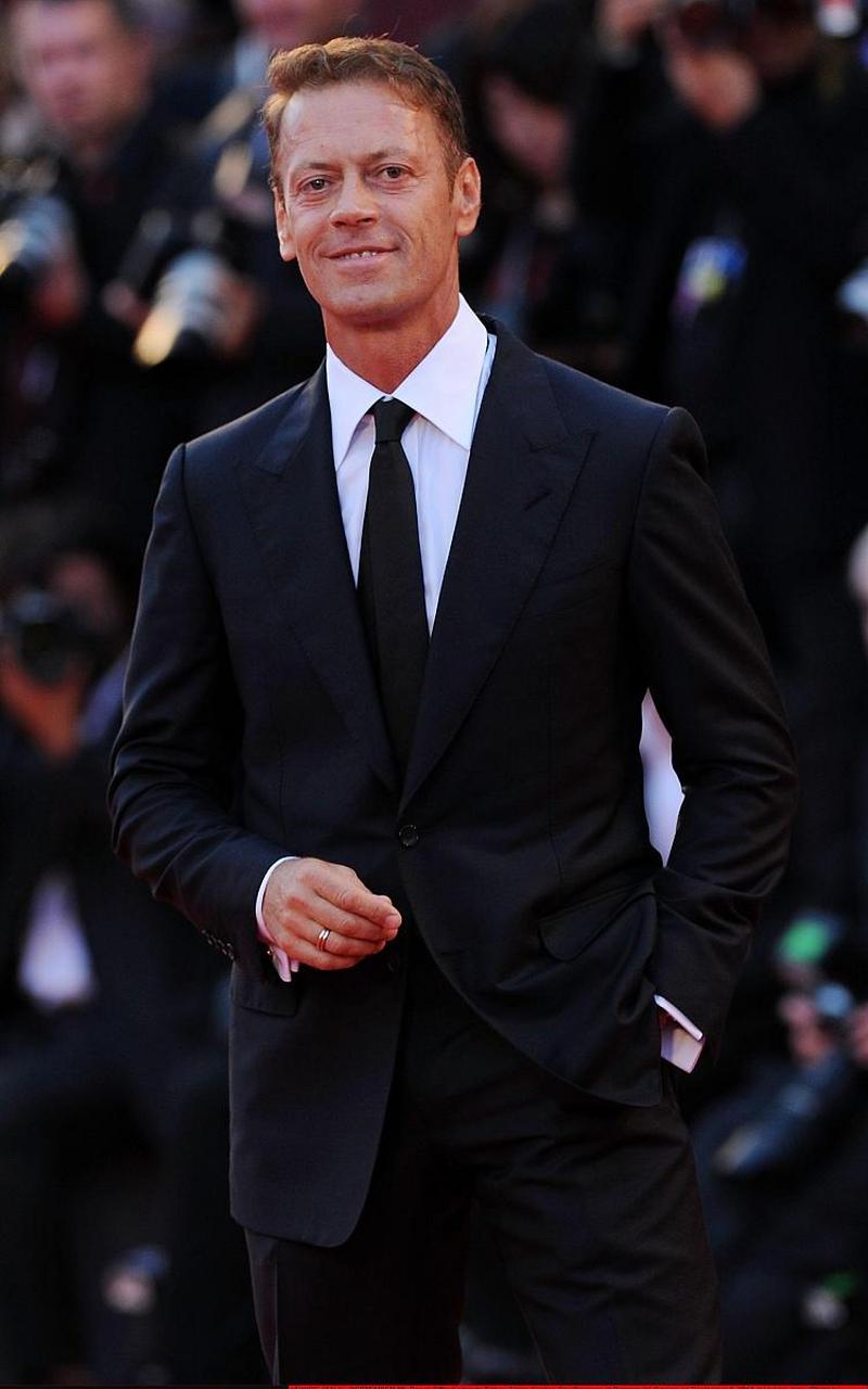 意大利演员和导演 rocco siffredi(洛可·希佛帝)的儿子是一名时尚