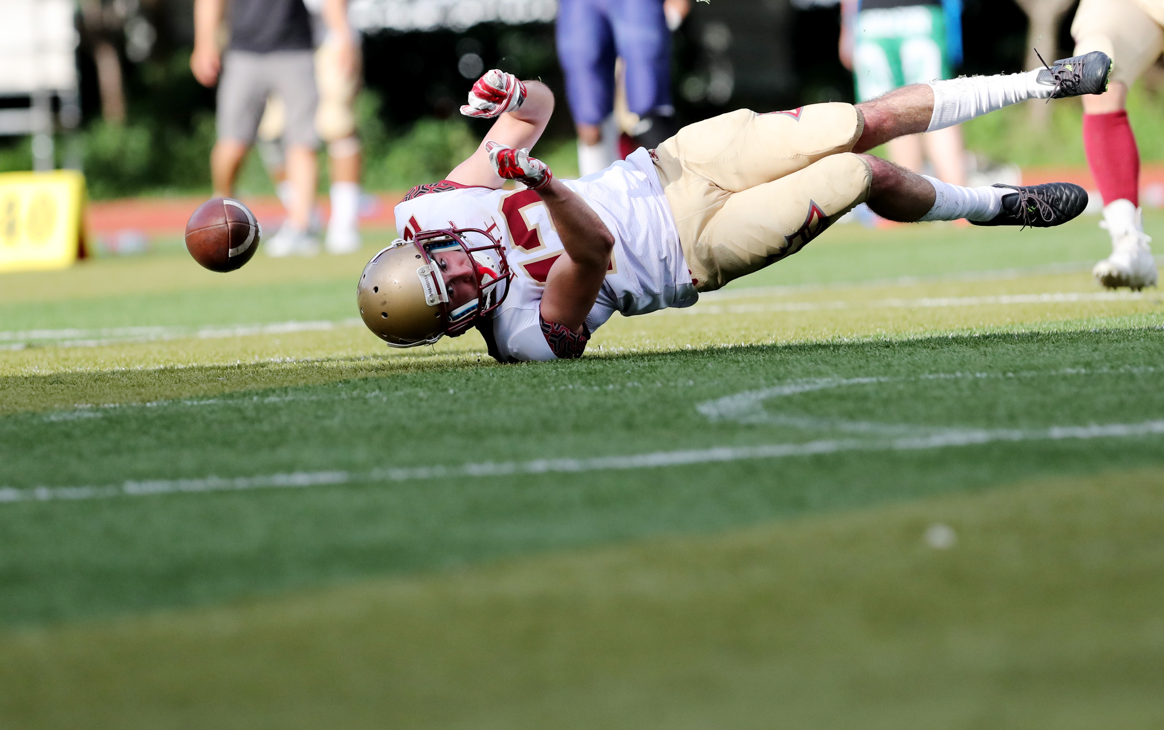 橄榄球——中国美式橄榄球联盟联赛揭幕战:勇士胜泰坦(5)