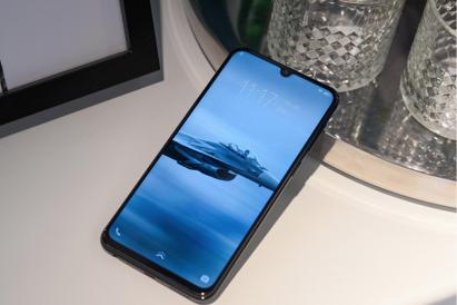 想成为聚会时全场最靓的崽?vivo z3满足你