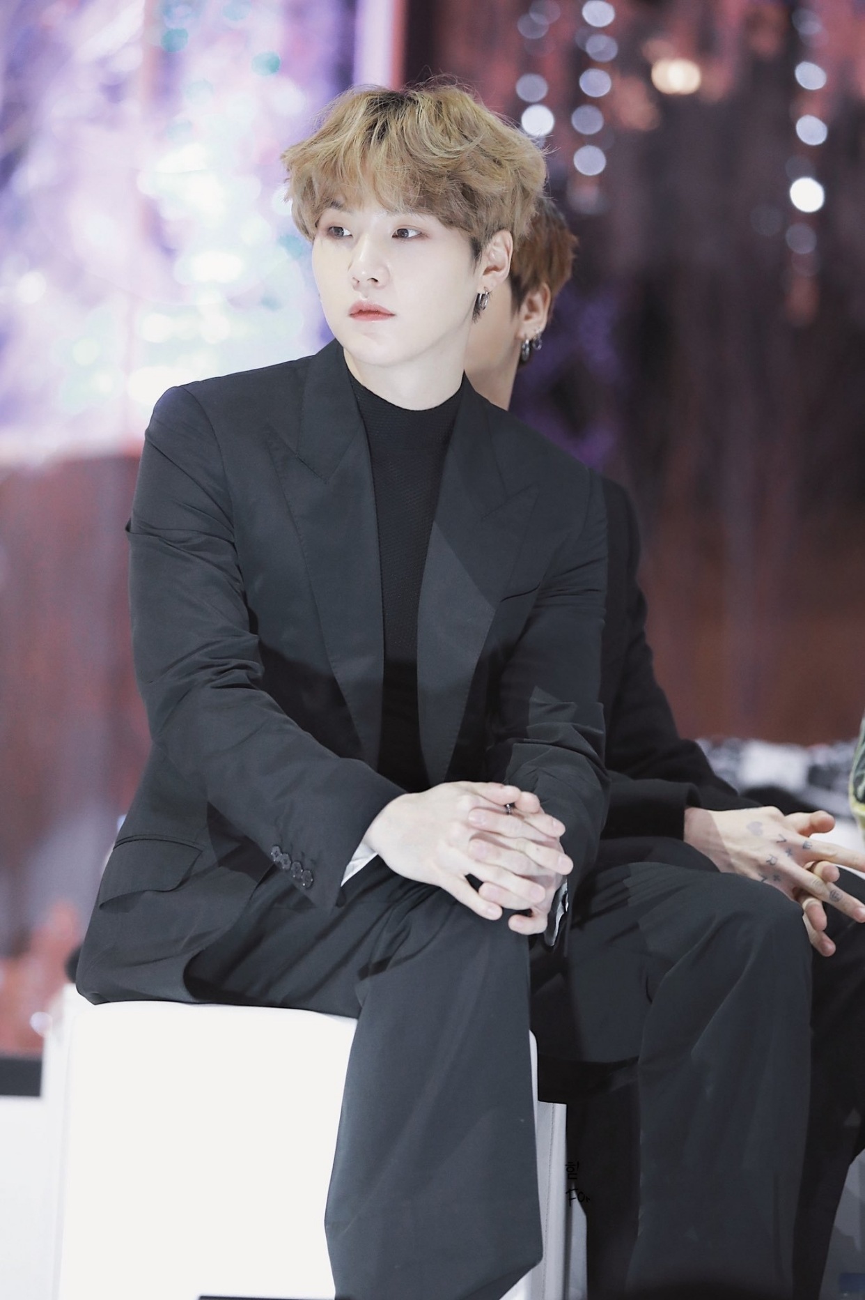 防弹公认"实权"闵玧其,暴风rap超圈粉,穿搭也是百分百时尚