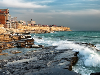 里海沿岸风光也非常不多,但目前开辟为旅游景点的不多.