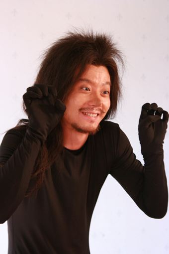 "     陈小伟说道:"不是的,这个李梦欣身边的王浩我以前在跟踪李梦欣