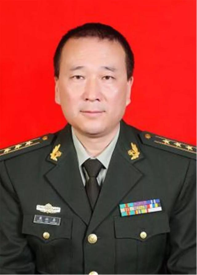 将校点兵丨康林昌:从"超限效应"反思部队管理