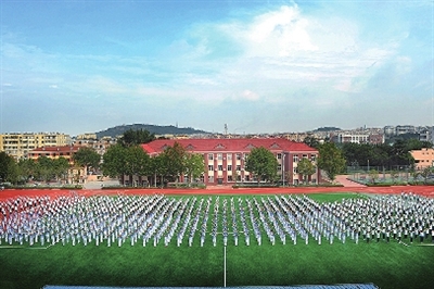 青岛三中:为师生拓展更加广阔的发展空间