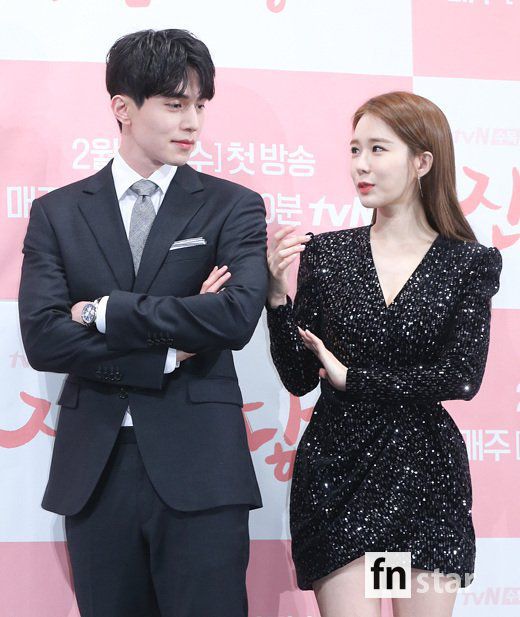 《触及真心》36岁刘仁娜身上的"高级感女人味",这样穿超美!