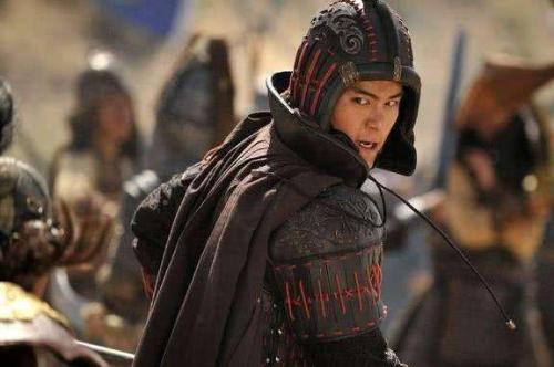 梁翼在封官加爵之后,更加放肆,连自己的弟弟都不放过!