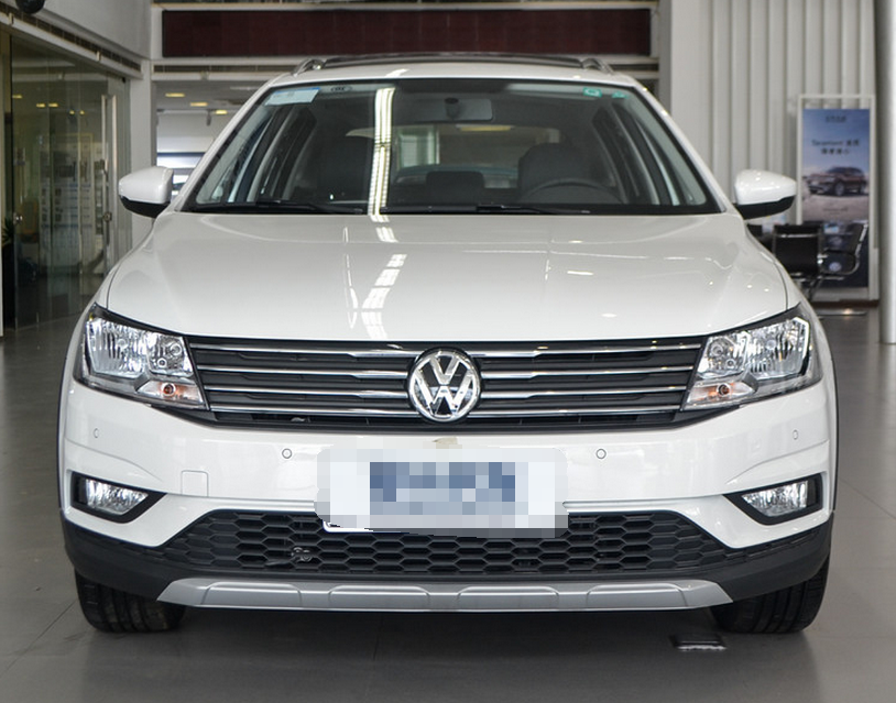 一款豪华的大众朗境,硬朗的外观,可以让人激发对汽车的喜爱