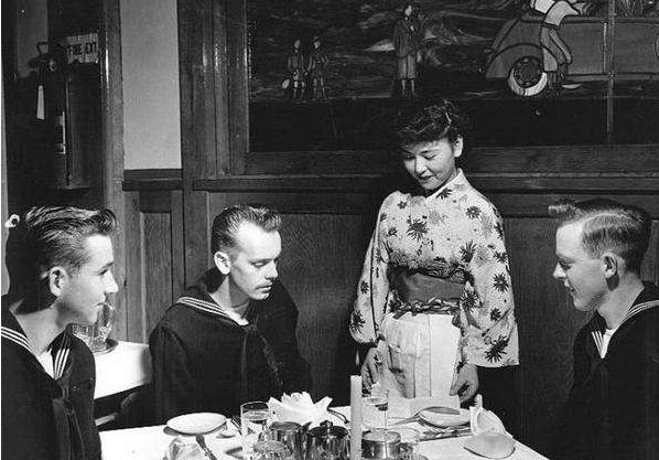 日本女子挺身队旧照:表情麻木眼神空洞,图5让人心酸