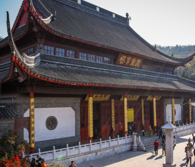 中国四大名刹之一,南京栖霞寺!被称为江南三论宗初祖.