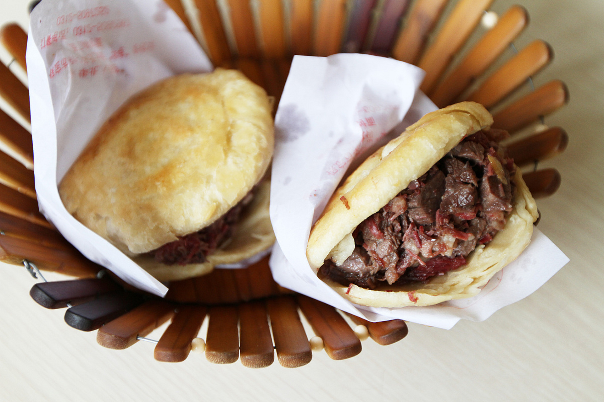 河间的特色驴肉与你分享,来到河间第一件事情就是吃驴肉,喝驴汤,看遍