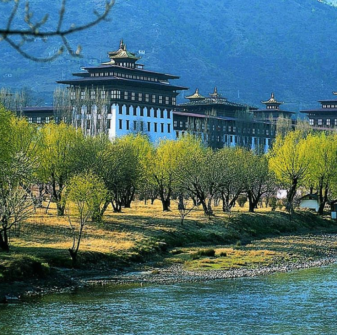 廷布市,不丹的首都,也是全国的最大城市