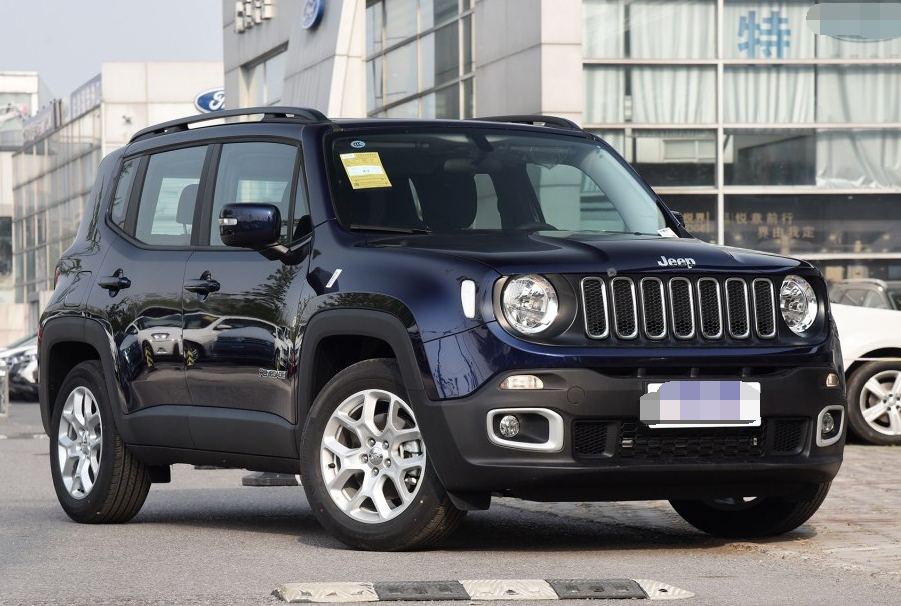 给大家图解一款霸气的外观,一起了解自由侠2018款互联大屏版