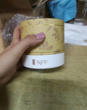 39岁张柏芝再跳樱花舞,花衬衫配高腰裤,天真活泼好烂漫