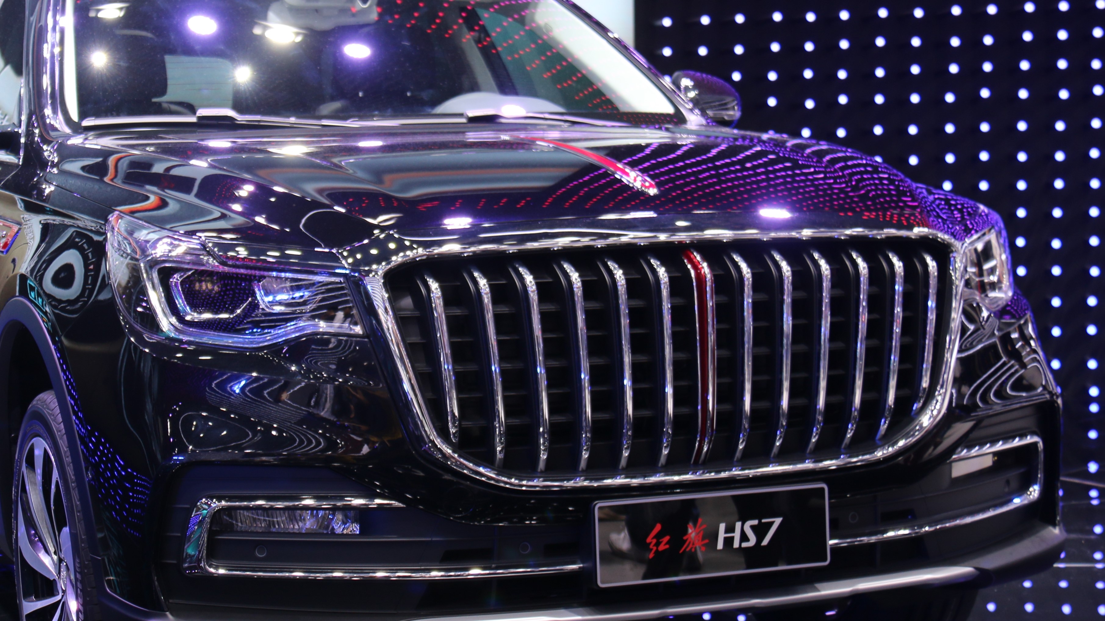 汽车贵族领导者风范,红旗hs7广州车展高清实物图曝光