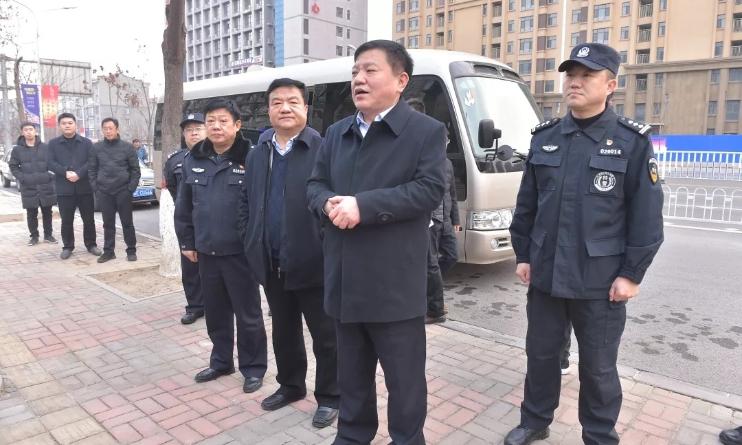 邢台市委常委,政法委书记崔大平亲切慰问一线执勤民警
