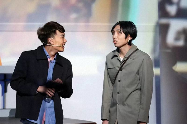 曾经的"爱笑"兄弟,他一人挑大梁,现在却游走喜剧的边缘!