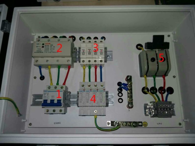 第三我们来看看3p的漏电保护器与刀闸的接线