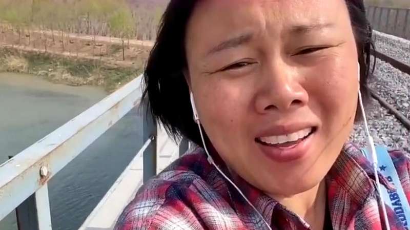 山东草根歌手户外唱歌,一首特别熟悉的旋律,比原唱还好听!,音乐,流行音乐,好看视频
