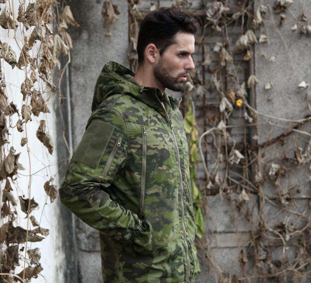 战士与山石几乎融为一体!07式迷彩的效果令人拍案叫绝!