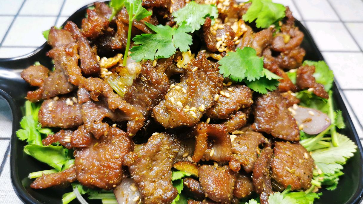 孜然羊肉的家常做法,不膻不腥,比吃羊肉串还过瘾