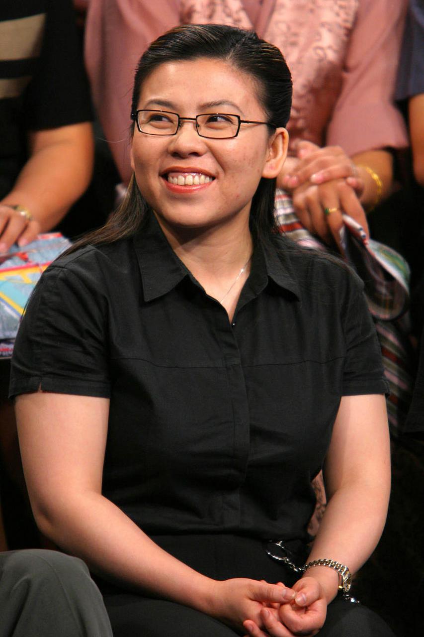 邓亚萍回应涉贪腐被带走  近日,前乒乓球运动员邓亚萍被指涉嫌贪污