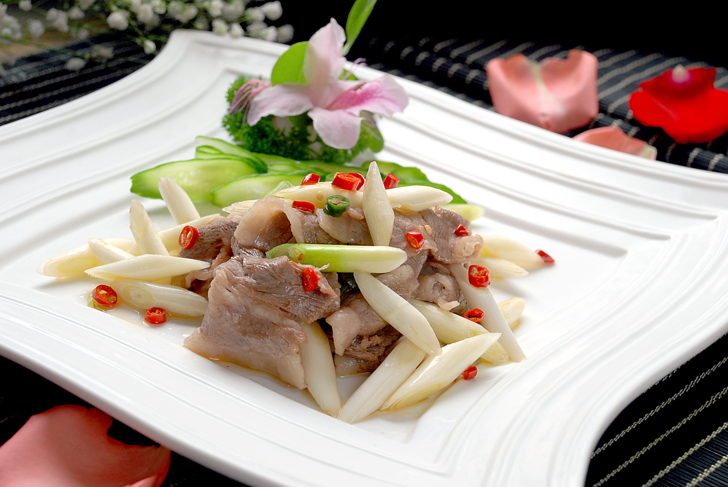 姜葱爆肥牛:质嫩的口感,实在美味