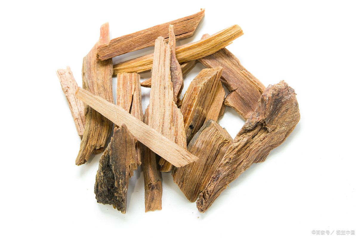 容易像松木条一样的中药叫什么名字中药木头片叫什么名字文宫木药