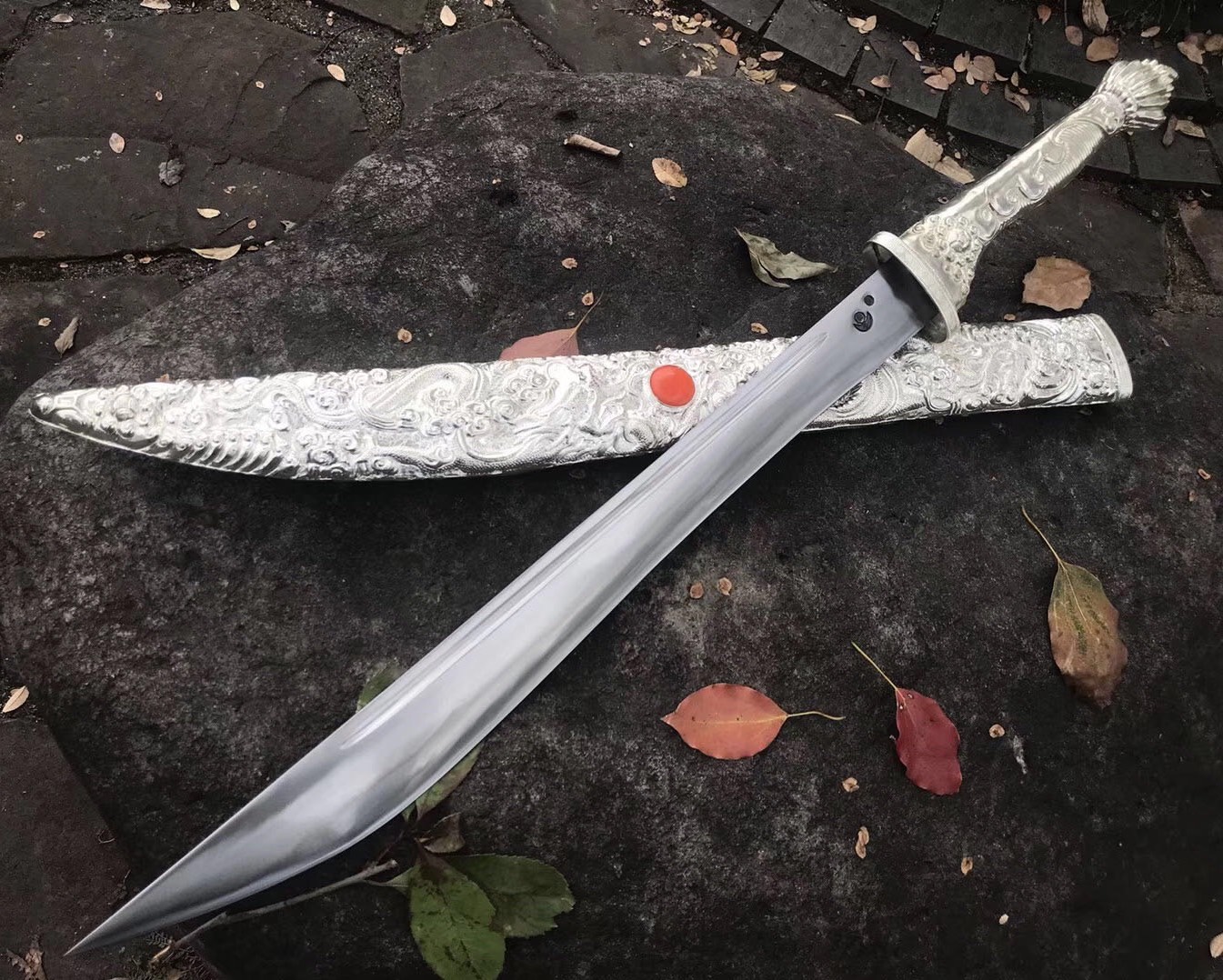 雪域藏刀,雕刻银鞘