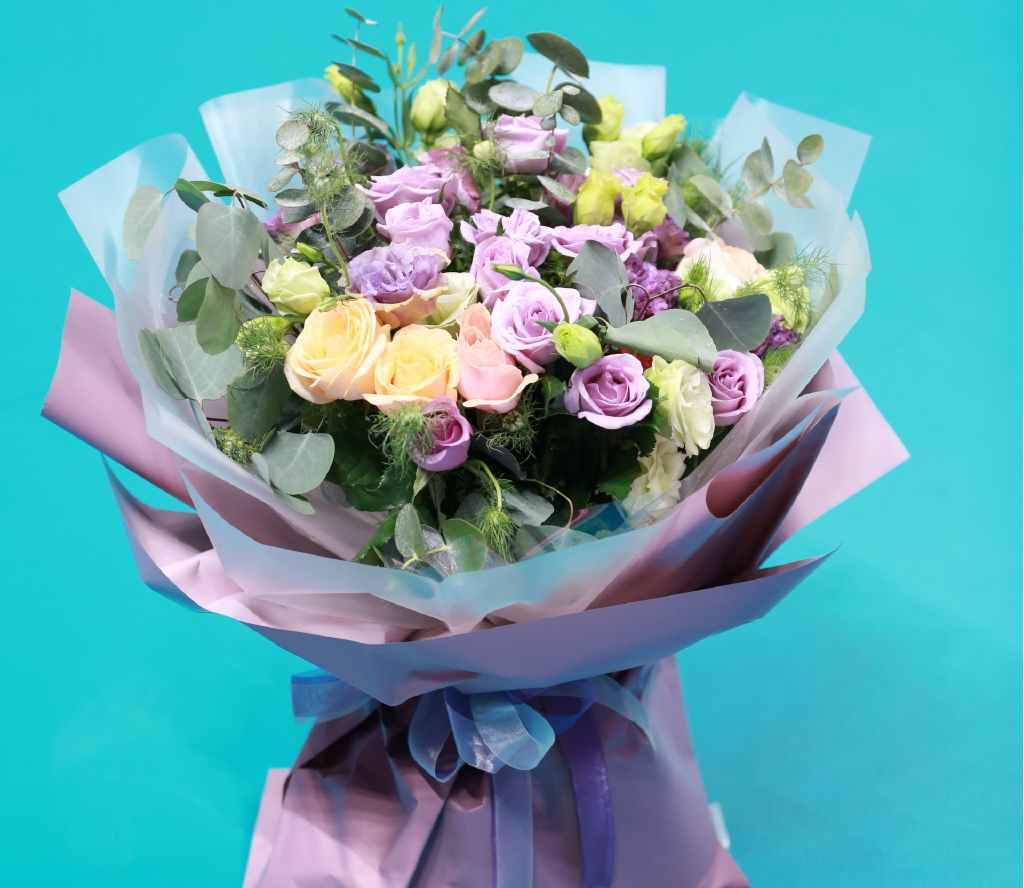 张常宁生日富2代男友浪漫 鲜花编织我爱你亲笔给宝宝写17字情书