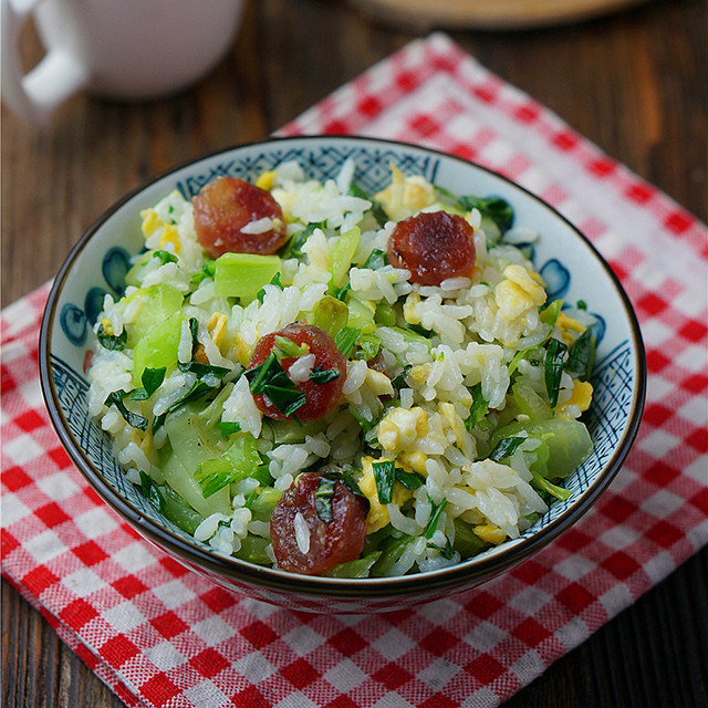 芥菜炒饭,香嫩又鲜鲜,入口留香
