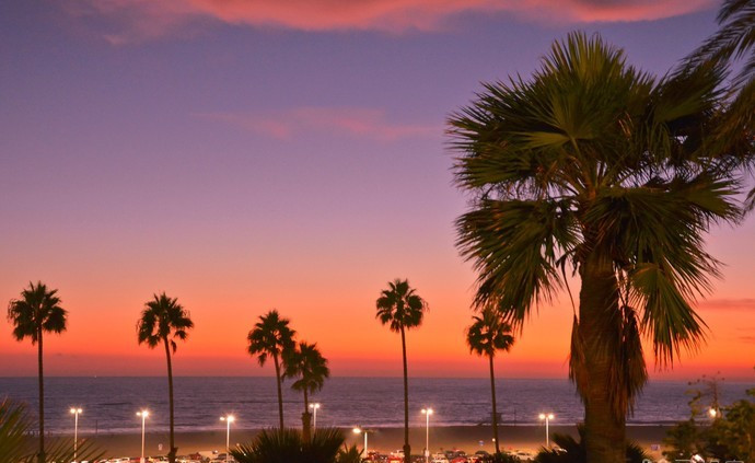 圣莫妮卡海滩,备受好莱坞导演们宠爱,洛杉矶不容错过的景点