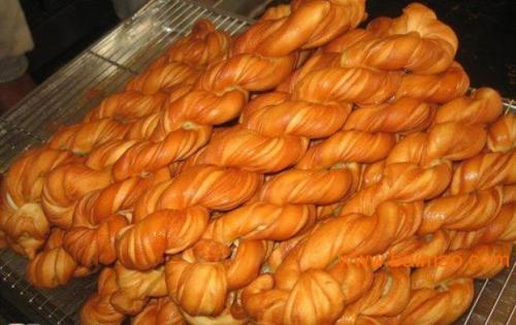 百城百味#景家麻花是河南虞城传统的汉族名点,其特点为香甜酥脆,废沣