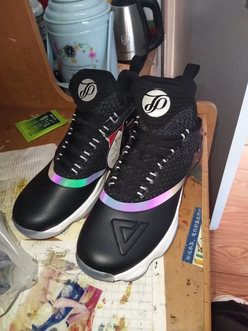 篮球鞋优缺点 帕克6代战靴