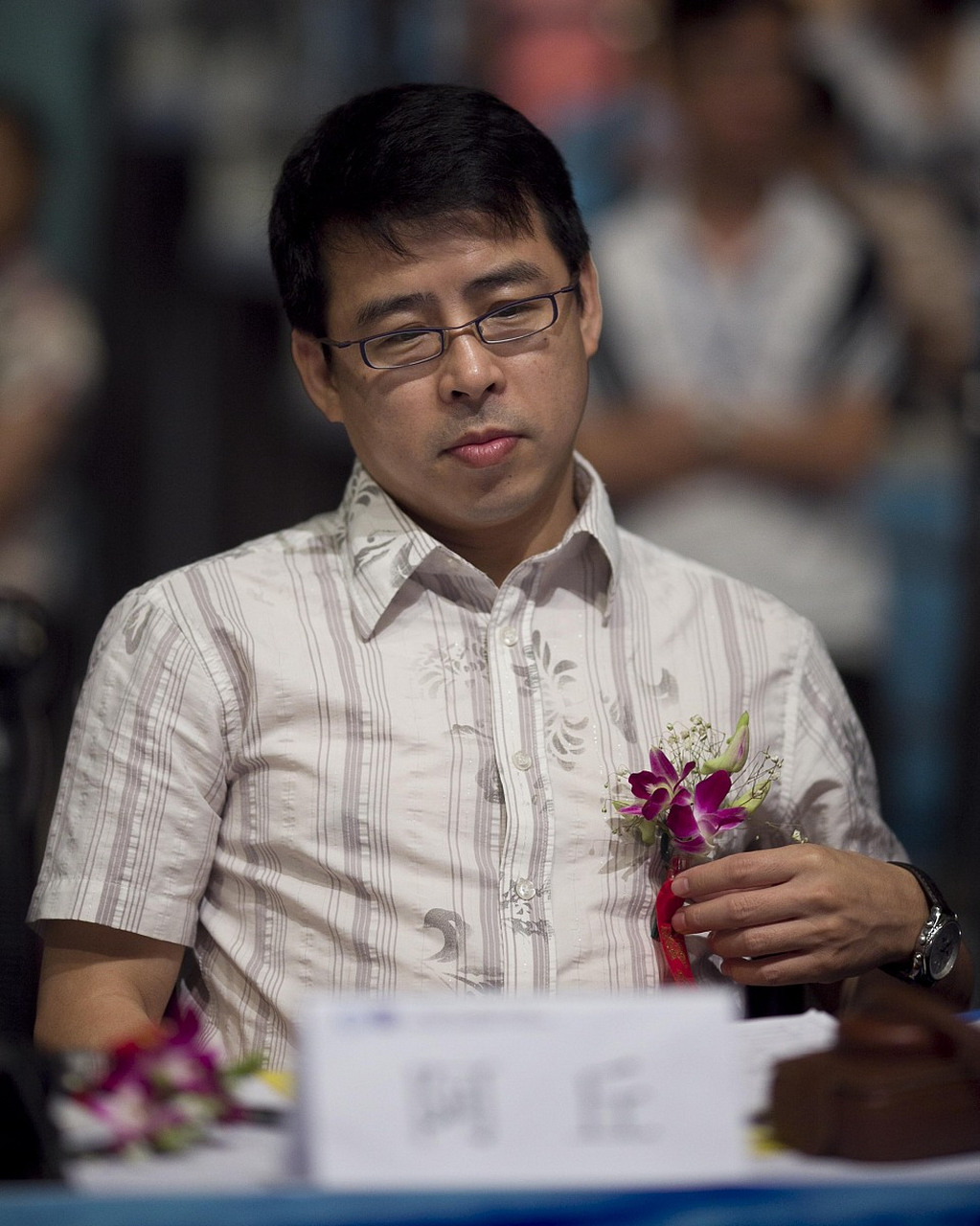 阿丘,曾经的央视金牌主持人,因不当言论而跌落神坛.