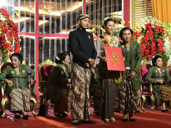 张天爱荣誉博士获印尼皇室称号  推动国际文化艺术交流 担任印尼文娱