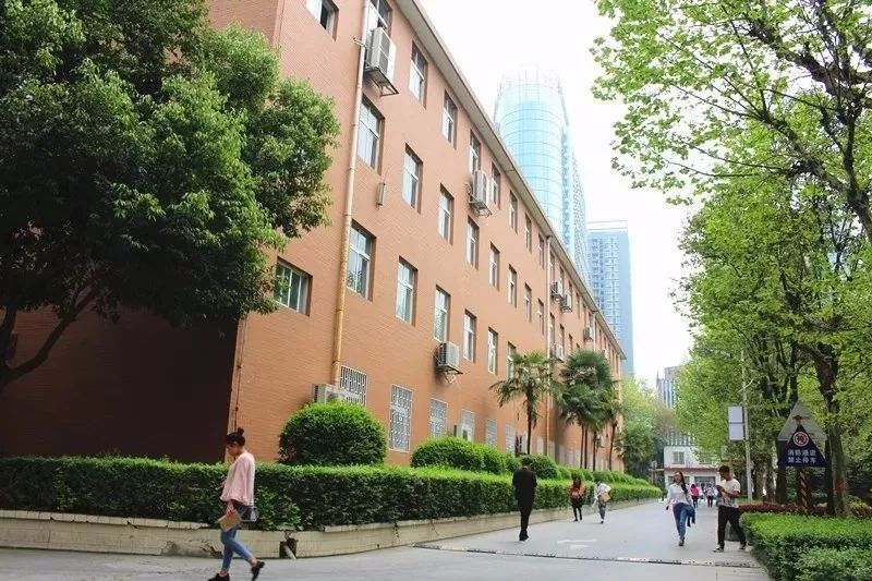 遵义医学院:以后请叫我遵义医科大学!