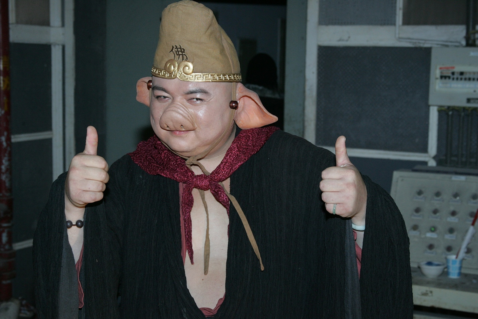 [原文:北京小八戒大同开舞厅]