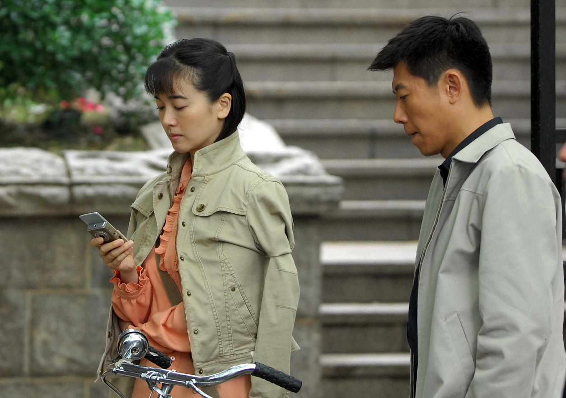 观看迷途电视剧,能够感受到剧中深刻的情感变化和复杂的人际关系.